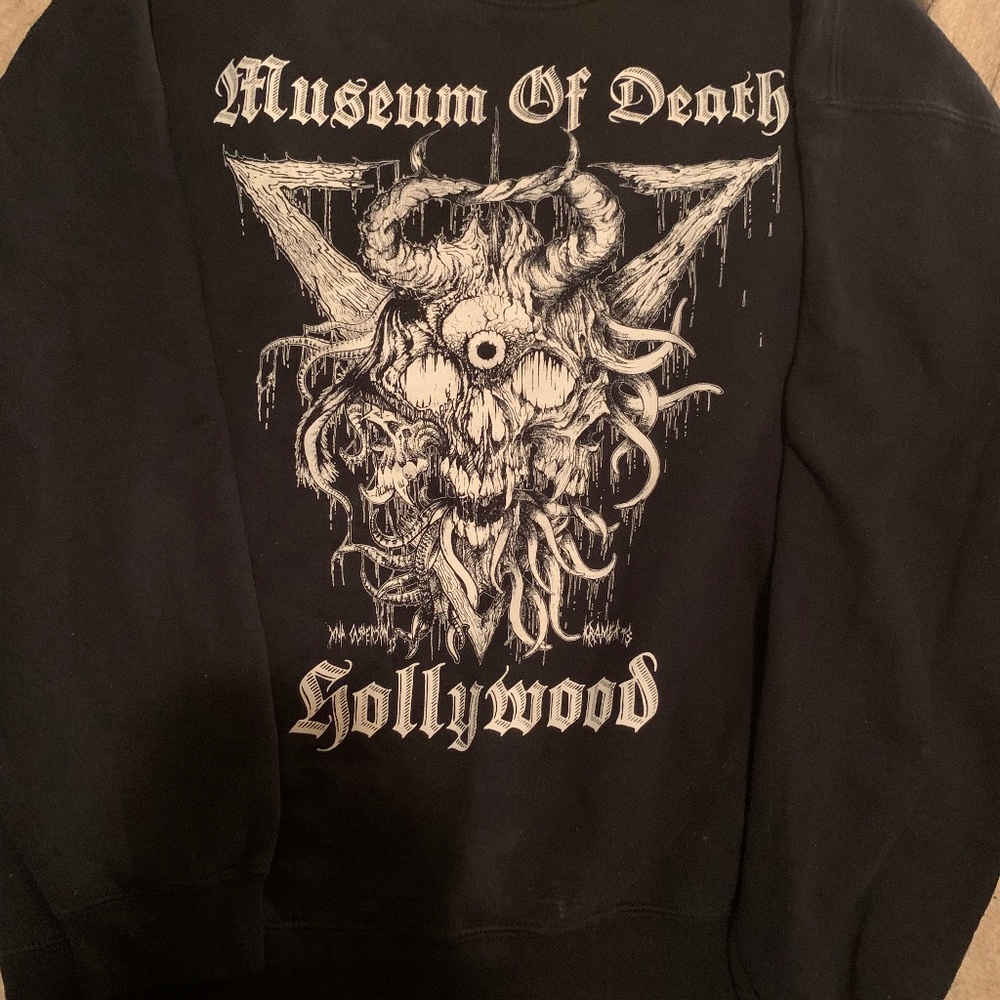 museum of death LA pullover